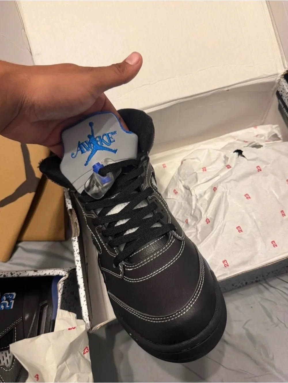 Jordan Men's Black and Blue Retro Basketball Sneakers